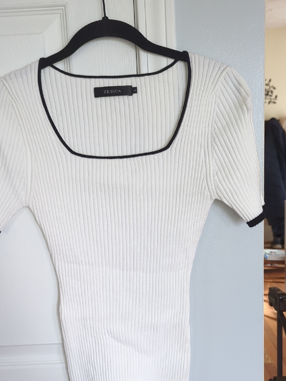 Zesica White Ribbed Square-Neck Knit Top with Black Trim